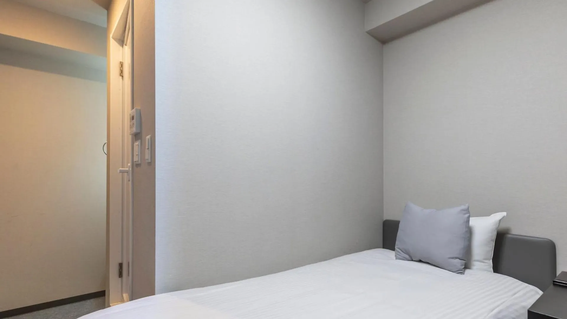 Tabist Unihotel Midosuji Hommachi Osaka